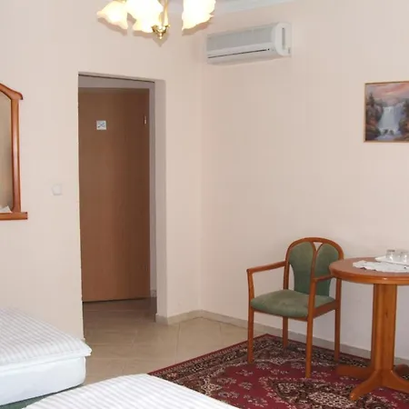 Korona Panzio 3*