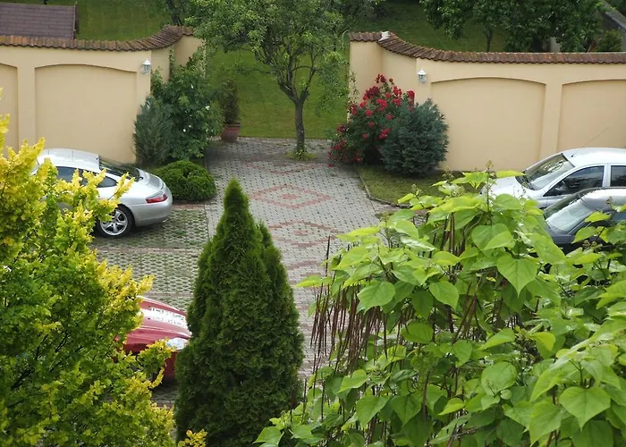 Korona Panzio Bed & Breakfast 4*